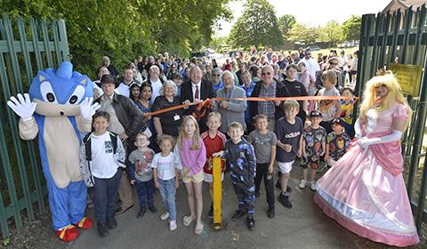 Millpond Playground in Bewbush: Official Opening